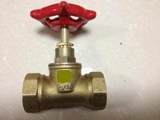 कुदा हुआ पीतल गेट वाल्व व्हील हाथ 1/2 में - 2 में महिला धागा कट ऑफ वाल्व